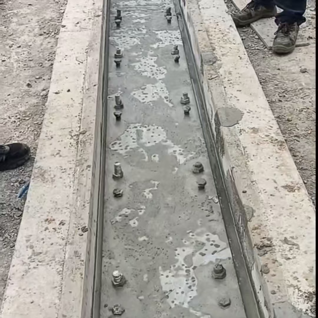 镇远港口码头起重机龙门吊重型机械设备稳固用早强快凝轨道胶泥